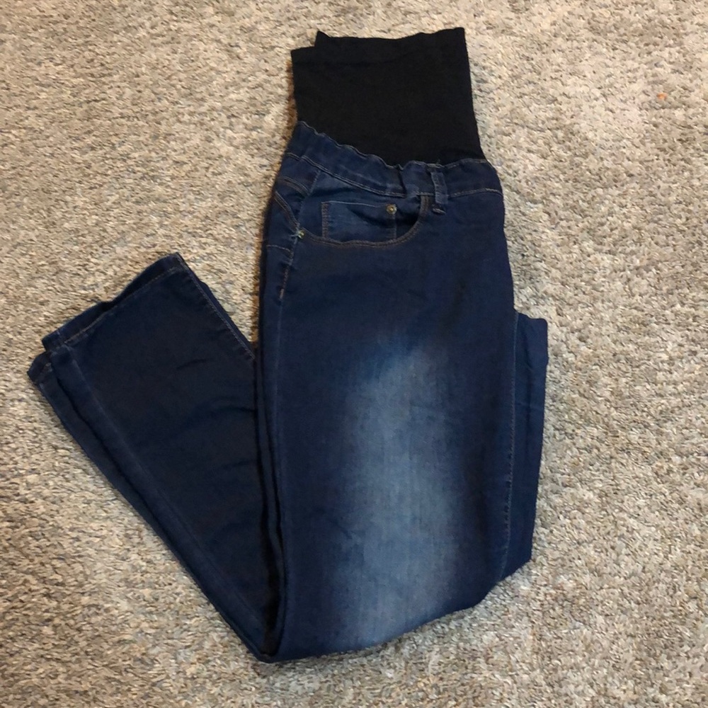Super soft and skinny maternity jeans